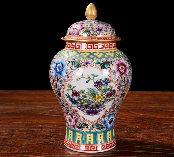 Antique Chinese Noble Enamel General Tank Porcelain Royal Nobility Palace Decoration Handpainted Gold Ceramic Ginger Jar